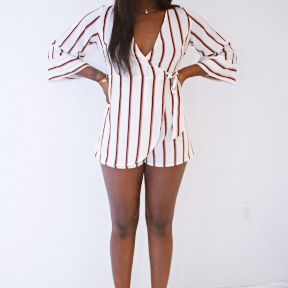 Striped Print Romper - Picture 8 of 8